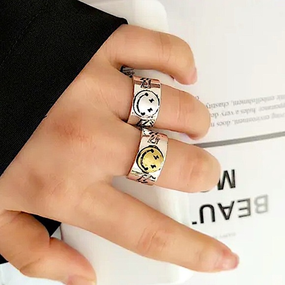 Sterling Silver Happy Face Smiley Adjustable Resizable Minimalist Ring - Picture 12 of 13
